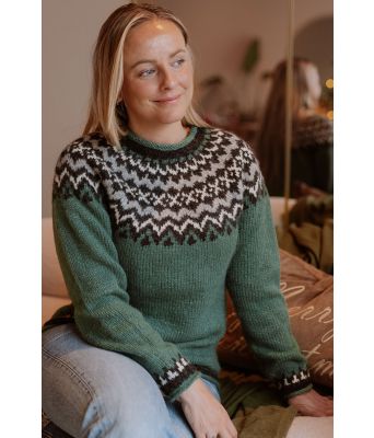 Jadegrønn Islandur islandsgenser - Strikkia 2022-006A