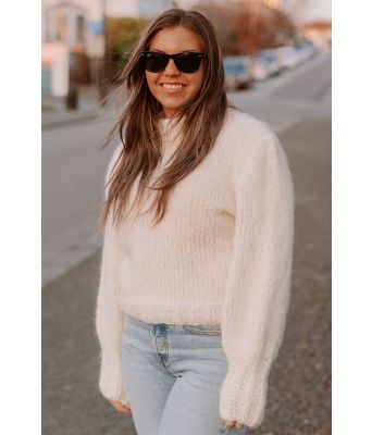 Saras favorittgenser - Strikkia 2022-015