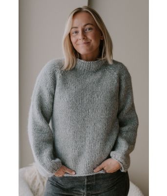 Grå easy peasy genser- Strikkia 2022-016-313B
