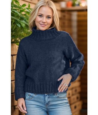 Mørkeblå Warm whispers genser - Strikkia 2025-010-324