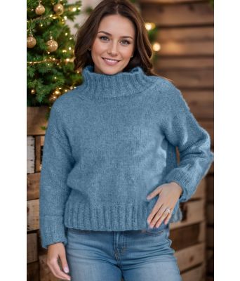 Warm whispers sweater i lys jeansblå - Strikkia 2025-010-326