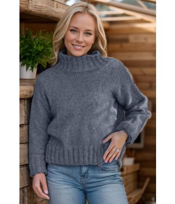 Jeansblå Warm whispers genser - Strikkia 2025-010-327