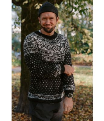 Byglandsgenser i sort og hvit - Strikkia 2025-024-303300