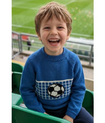 Blå fotballgenser - Strikkia 2026-006-576