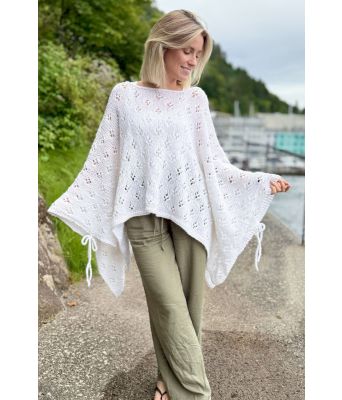 Eyelet poncho - Belfilato 25-004B