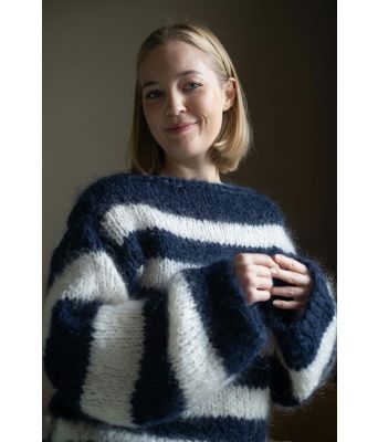 Paige genser i marineblå/hvit - BM 10-14