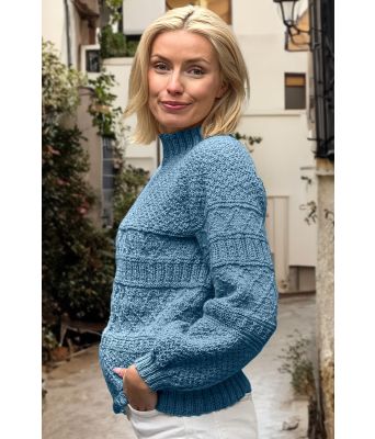 Månebedotten genseren i lys denim bomullsgarn - DLG 23-004-SB5388