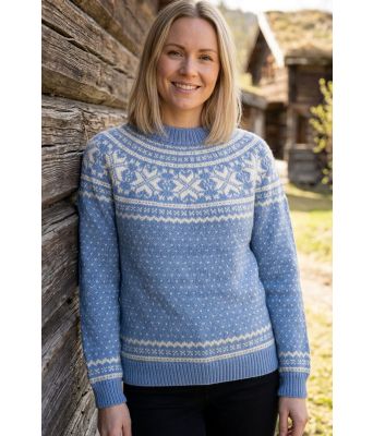 Lyseblå Tydalsgenser med hvitt mønster - DLG 24-001U-620600