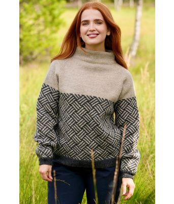 Kriss kross genseren i koks og beige - DLG 24-007-34273485