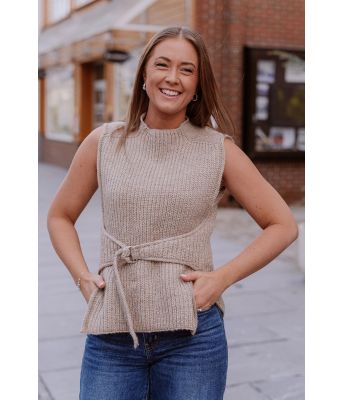 Varenna vest med spenne - DLG 25-002AS-507D