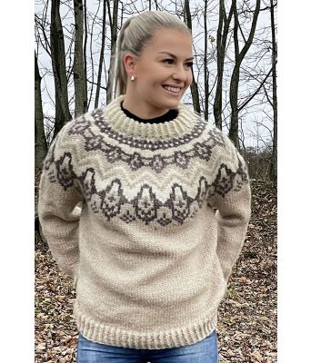Klakigenseren med beige bunnfarge - GG 294-03A
