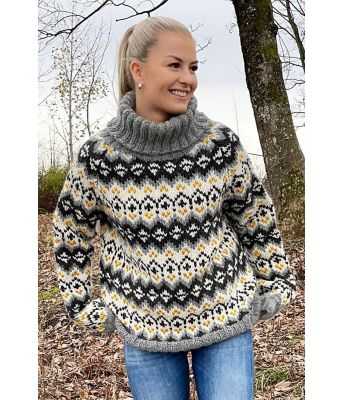 Drifa strikkegenser med litt gult i mønsteret - GG 294-14I