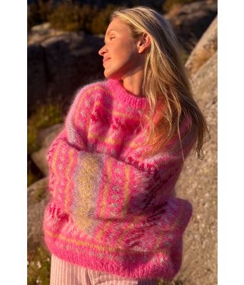 Hanami genser i neonrosa - IR-02-02D-715