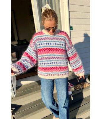 Hvit Hanamigenser med rosa og blått mønster - IR-02-04C-700