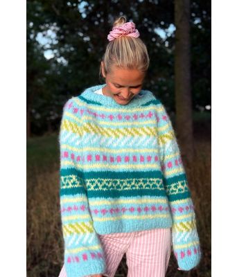 Hanamigenseren i karibisk blå Fnugg-garn - Ingrid Raadim ID 02-08C