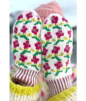 Ellinor votter i ullgarn - Ingrid Raadim IR-03-13