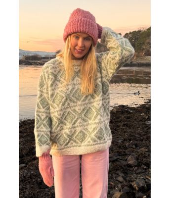 Ingrids naturhvite Cortina genser med jadegrønt mønster - Ingrid Raadim IR-04-02-701