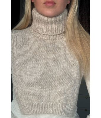 Frosthalsen i lys beige - Ingrid Raadim IR-05-06B