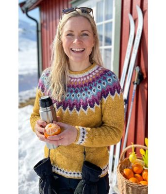 Fargerik gul riddari genser - LL0040C-F