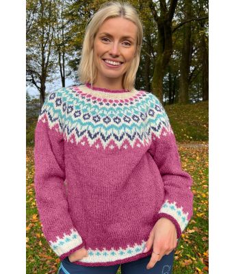 Rosa riddarigenser med turkis og blått mønster - LL0062