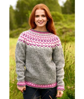 Riddarigenseren i grått med rosa/fuchsia mønsterfarger - LL0100C