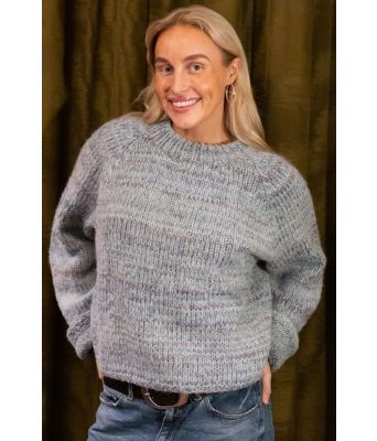 Øyunn raglangenser i aquafarge - OK 01-01