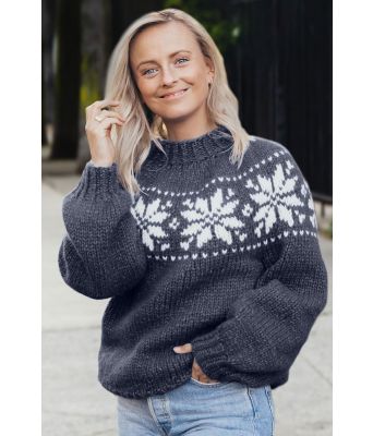 Jeansblå chunky stjernegenser - Strikkia 2022-011-327