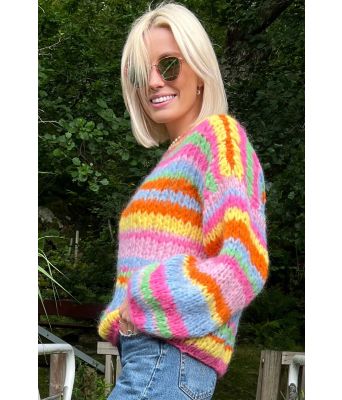 Summerflirt sweater fargerik genser med striper - Strikkia 2022-026C