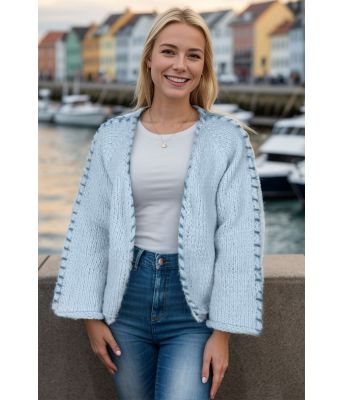 Lyseblå Sorbonne stitch cardigan - Strikkia 2023-029-320326