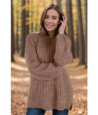 Lysebrun Easygoing sweater - Strikkia 2024-036-309