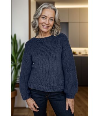 Mørkeblå Scarlett sweater - Strikkia 2024-041-324A
