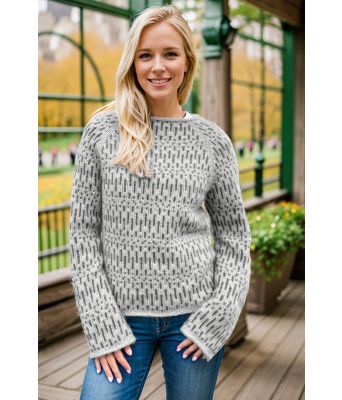 Perlegrå Little strokes genser - Strikkia 2024-050-312315