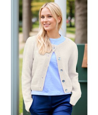Naturhvit Johanna cardigan - Strikkia 2025-027-302