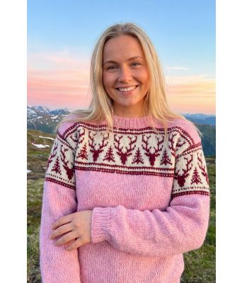 Nordisk hjortegenser i rosa - Strikkia 2026-002SR-563561