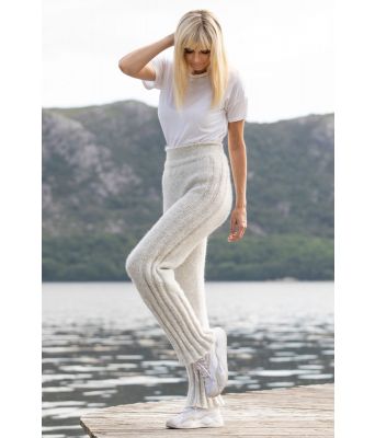 Nyte grå strikkebukse til dame - Viking 2022-10