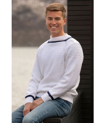 Himalya hvit genser med blå stripe til herre - Viking 2221-01