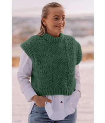 Weekend Waves jadegrønn strikket bølgevest - Strikkia 2022-001K